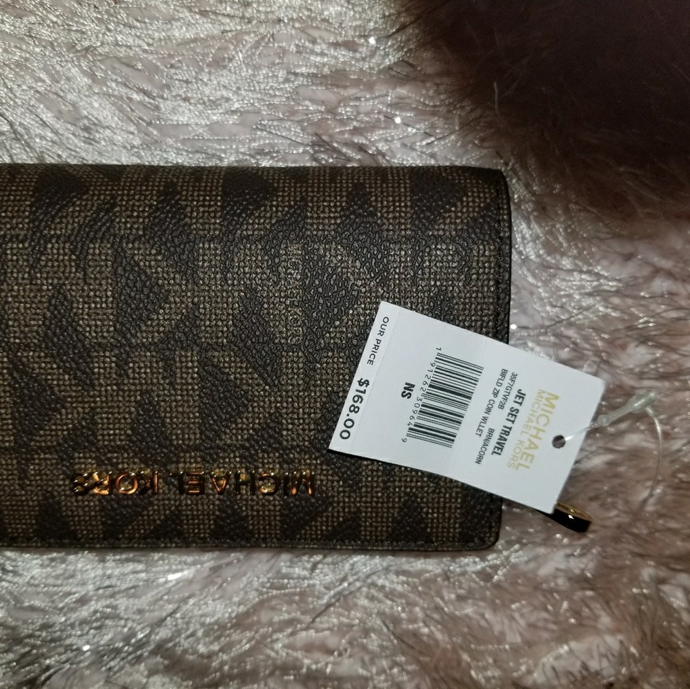 Michael Kors wallet